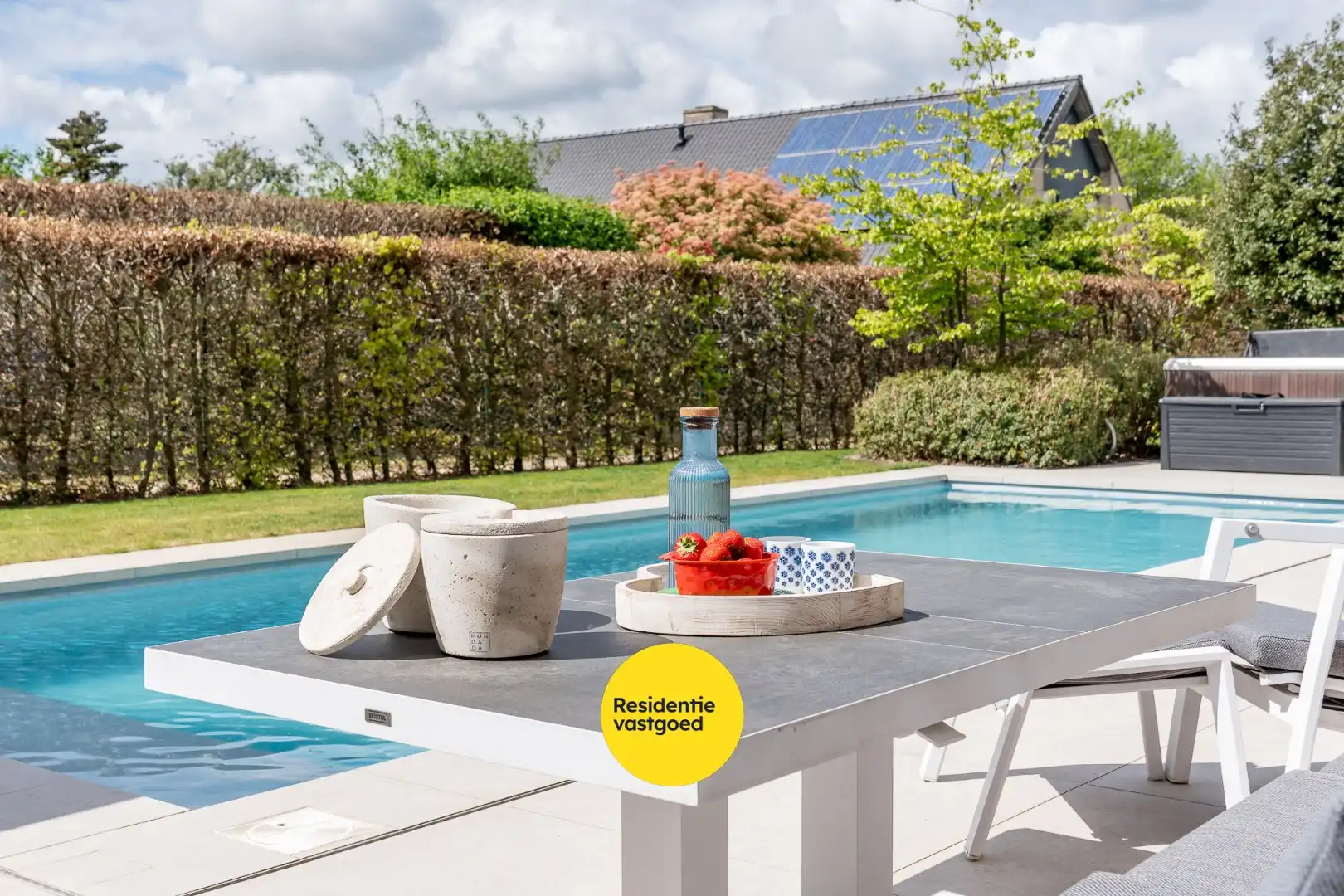 Exclusieve villa met zwembad en poolhouse in de nieuwe St-Annawijk te Sint-Andries foto 16