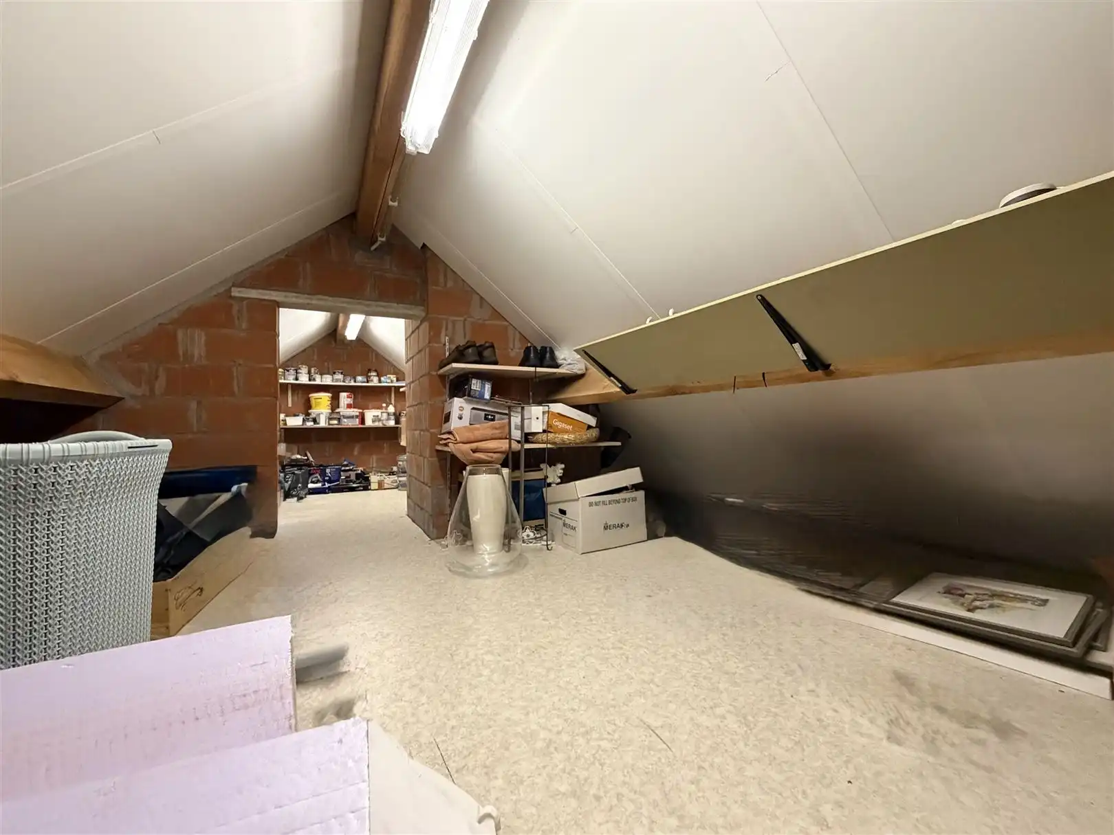 Instapklare woning met tuin en garage. foto 16