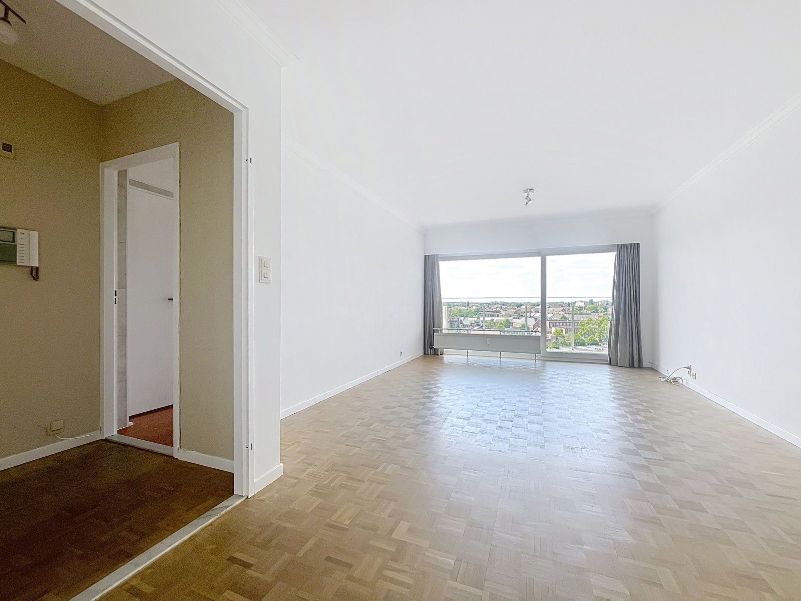 Vernieuwd app met 2 slpks en balkon foto 5