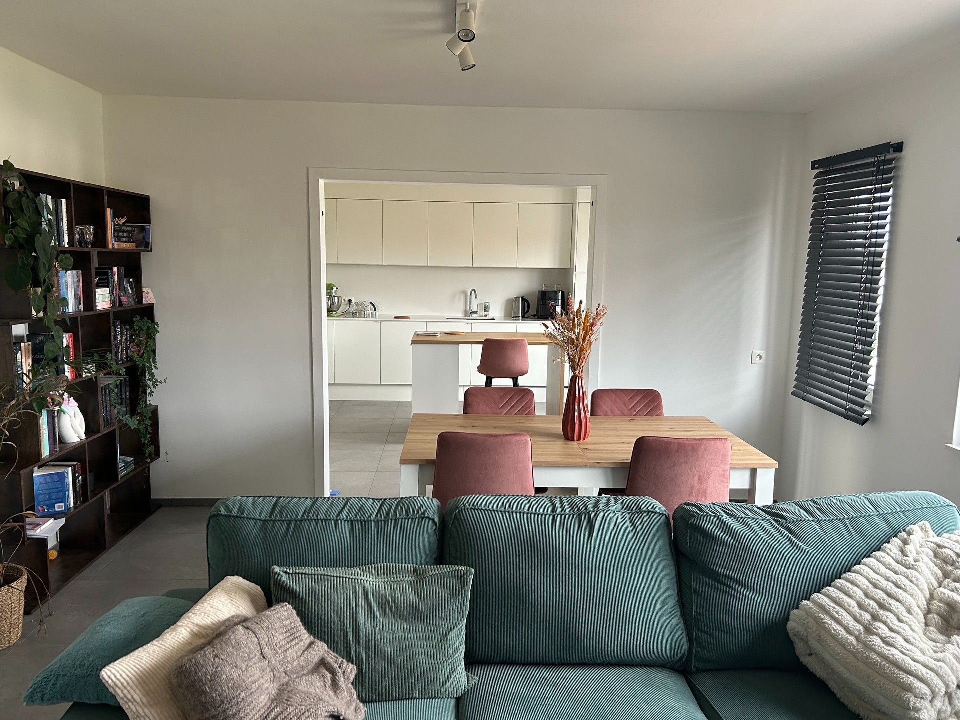 GERENOVEERD 2 SLP APPARTEMENT AAN STANDSRAND BILZEN foto 4