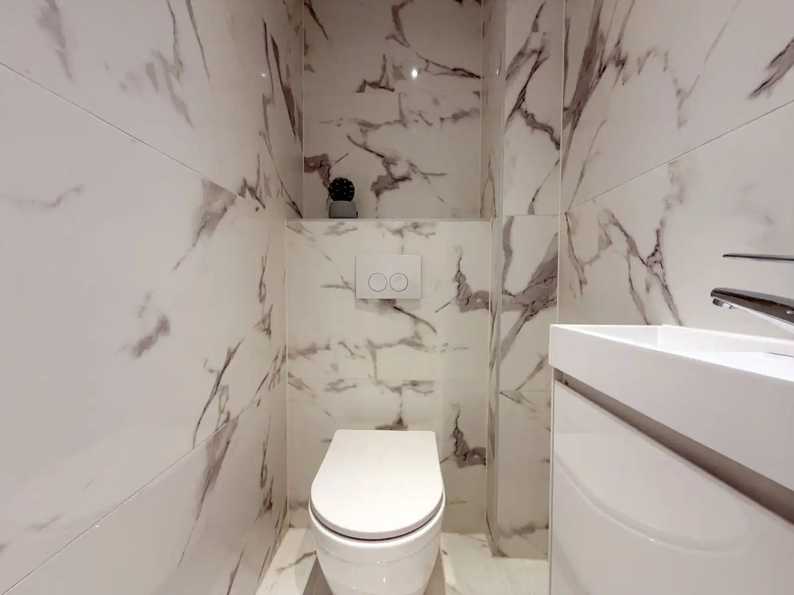 LICHTRIJKE, GERENOVEERDE STUDIO OP TOPLOCATIE AAN HET WAPENPLEIN foto 10