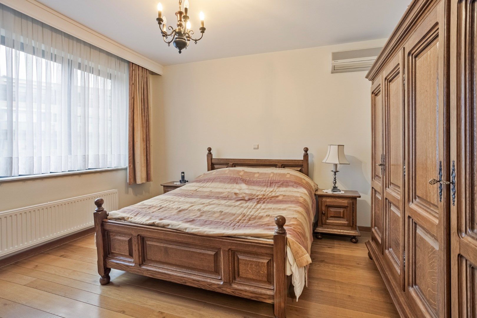 Ruim appartement van 117m² met 3 slaapkamers gelegen op centrale locatie te Brasschaat! foto 12