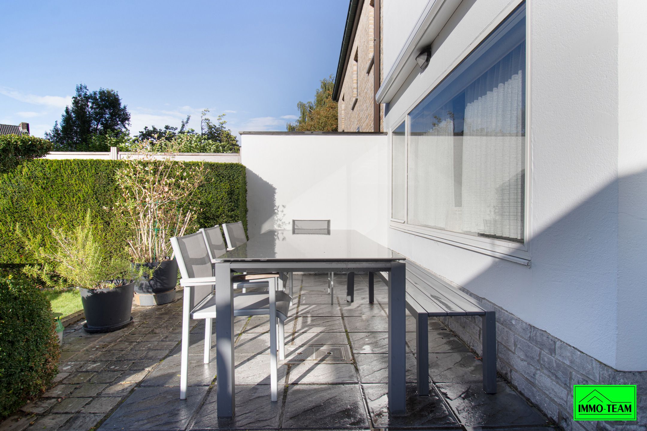 Ruime gezinswoning met tuin en garage in Denderleeuw foto 17