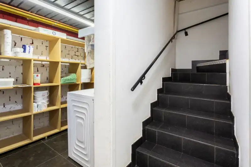 Prachtig handelspand met veel RUIMTE EN ETALAGE, gratis parking! TOPlocatie Patio Donk! foto 16