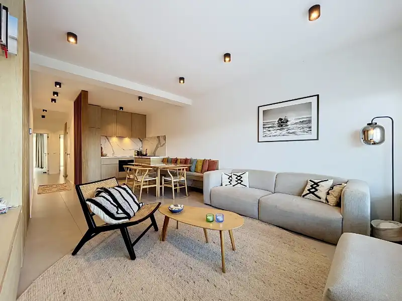MODERN GELIJKVLOERSAPPARTEMENT OP DE ZEEDIJK VAN OOSTUDINKERKE foto 12