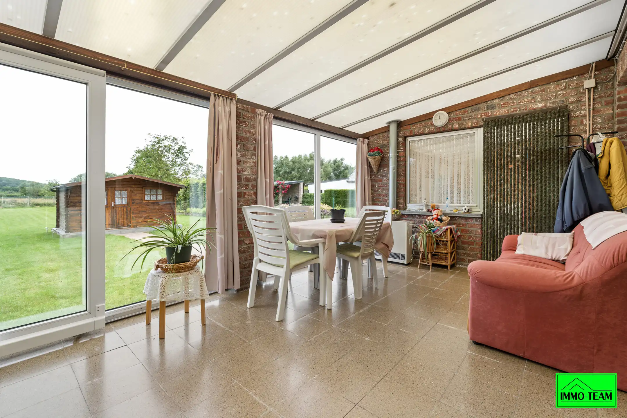 charmante bungalow met mooie tuin en 3 slaapkamers foto 16