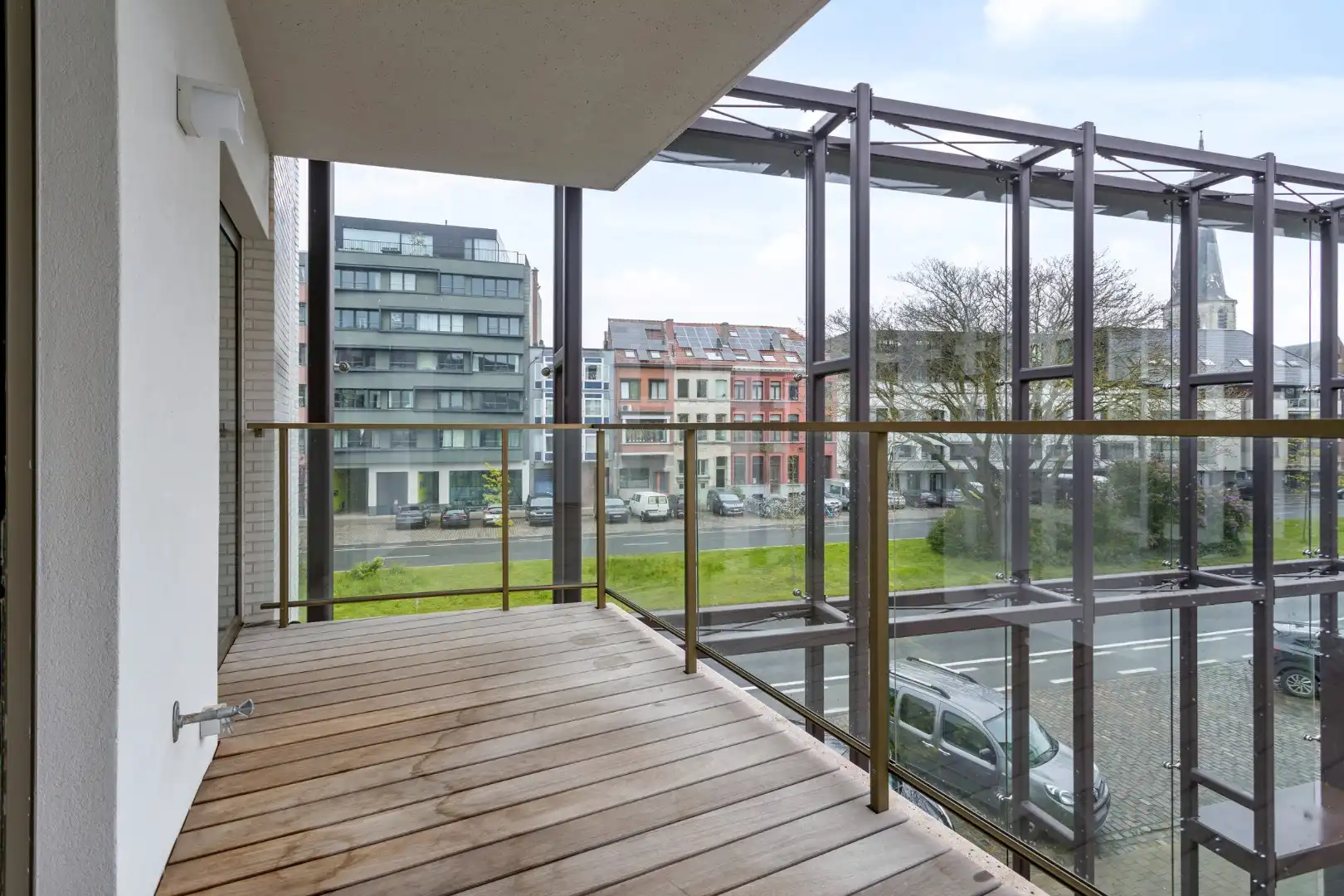 Recente assistentieflat met 2 slaapkamers en mooi zonneterras foto 21