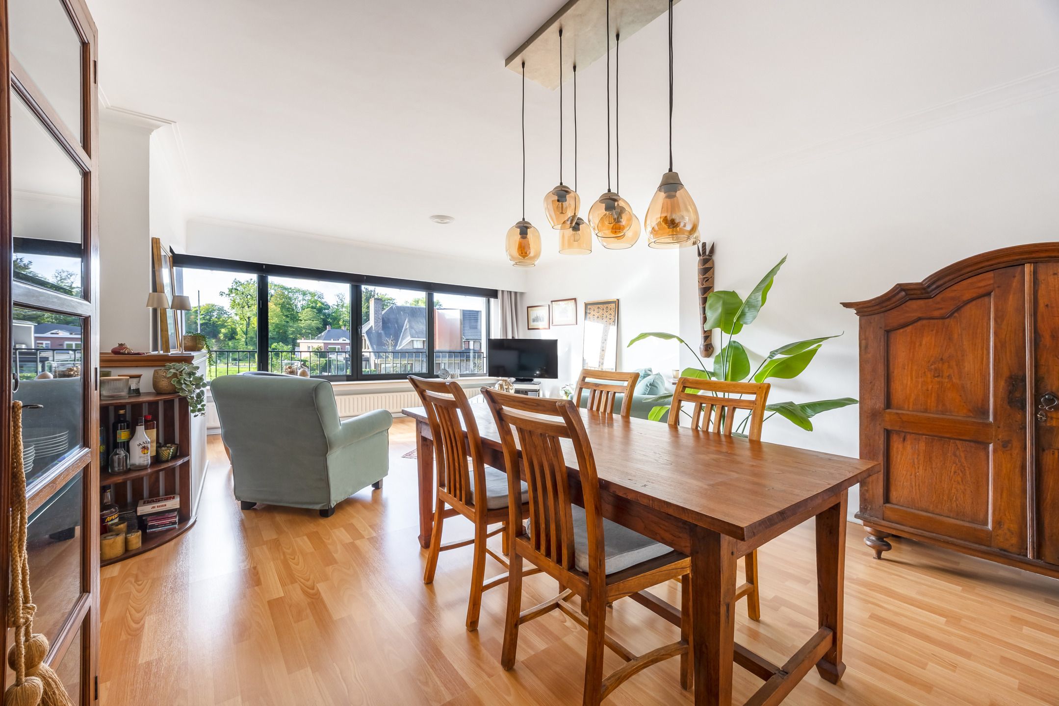 Lichtrijke hoekappartement in het centrum van Wijnegem foto 4