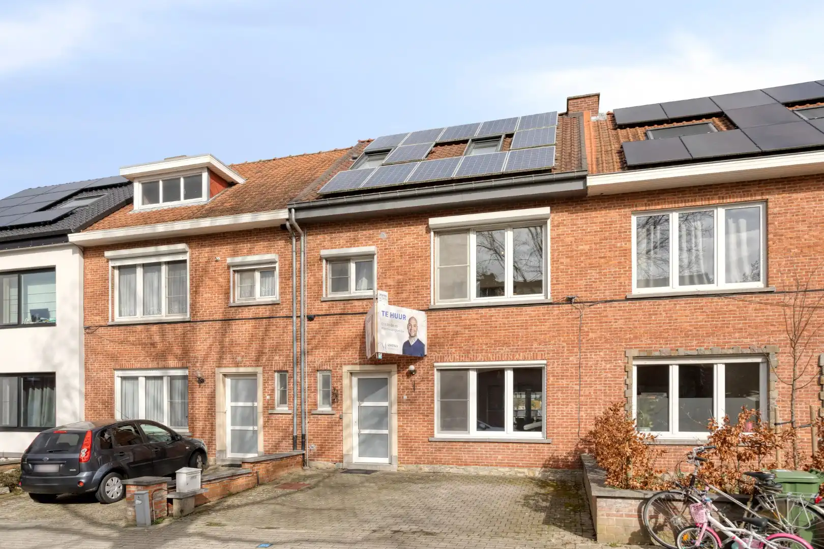 Woning met 4 slaapkamers, 2 badkamers, tuin, terras en autostaanplaats in Kessel-Lo! – EPC 206 kWh/m² - bewoonbare opp. 148 m² foto 2