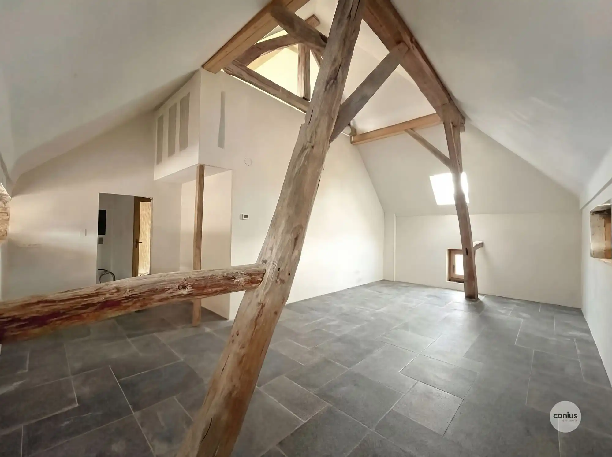 UNIEK APPARTEMENT MET 2 SLPKS EN TERRAS foto 2