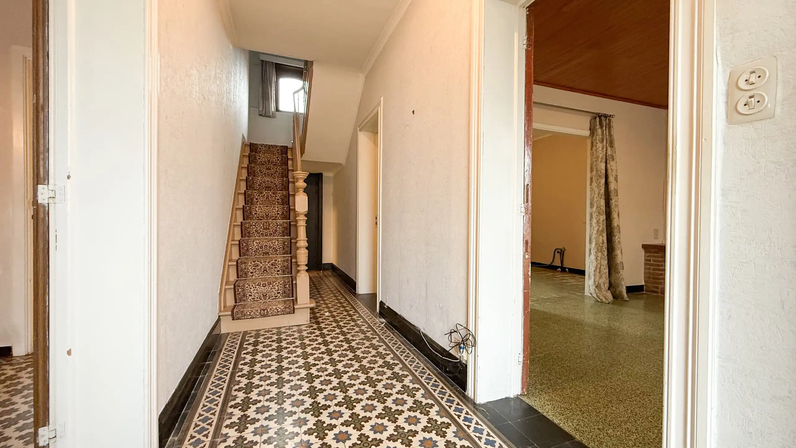 Landelijk gelegen te renoveren hoeve op ruim perceel! foto 14