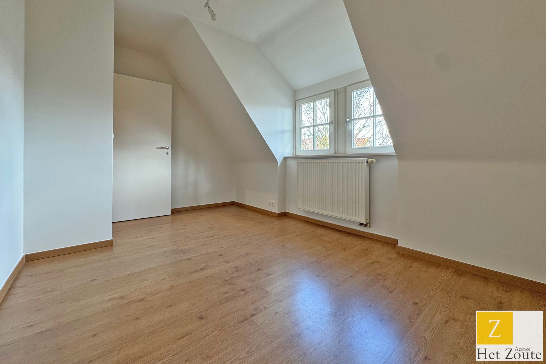 Opgefriste woning met tuin in het hartje van Ramskapelle foto 16