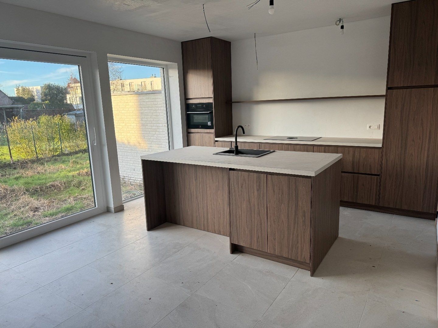 Knap afgewerkte, energiezuinige woning op sublieme locatie centrum Waregem! Kijkwoning! foto 2