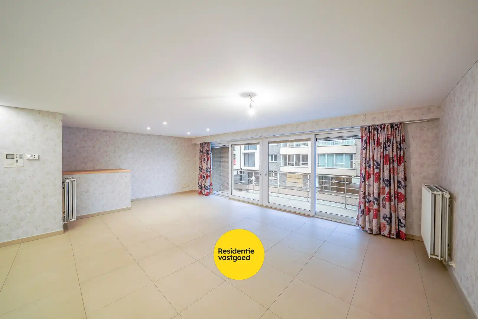 Instapklaar appartement met 2 terrassen te Mariakerke foto 5