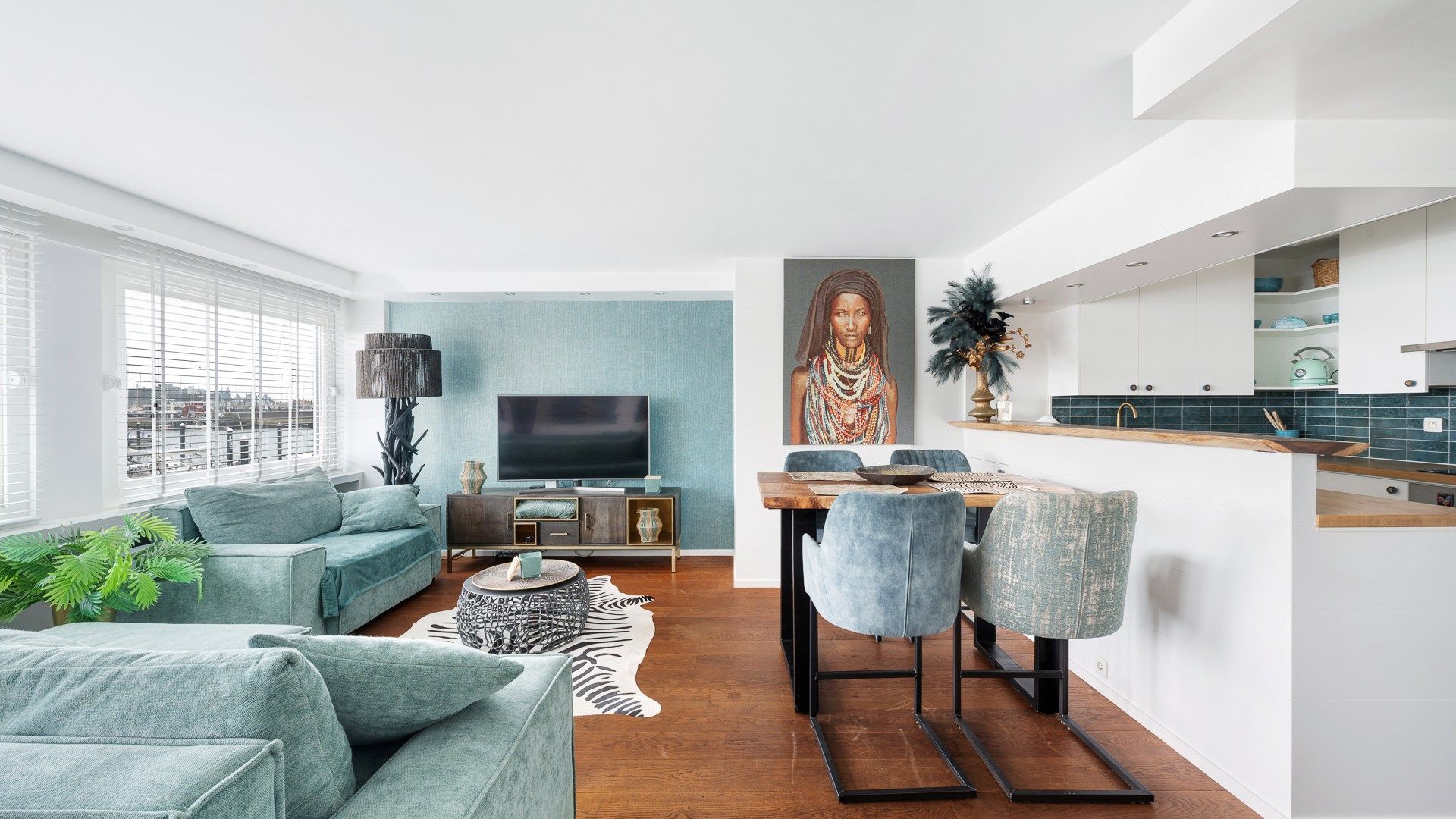 Vernieuwd appartement met magnifiek uitzicht  foto {{pictureIndex}}
