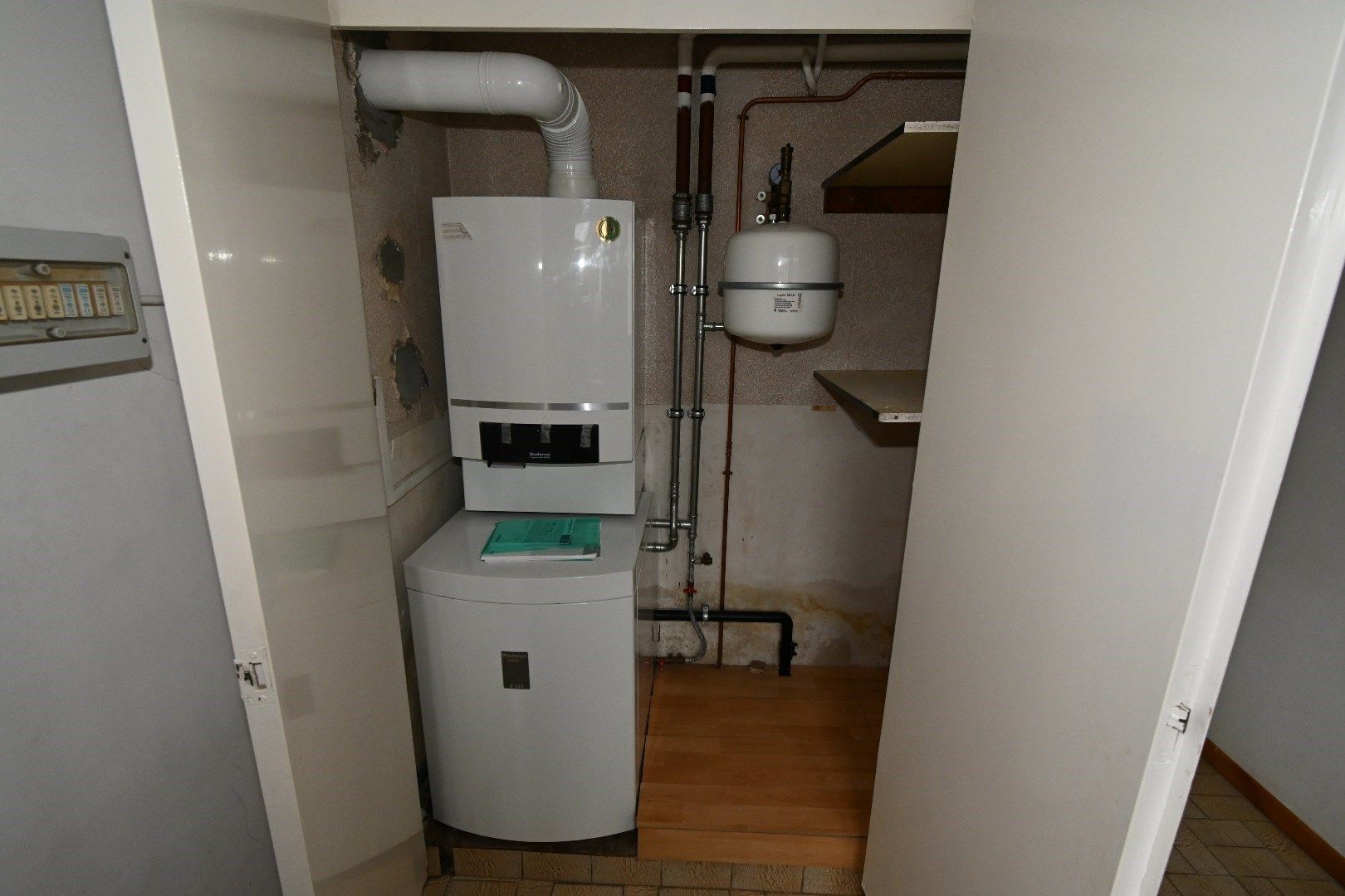 Alleenstaande woning met garage en tuin foto 19