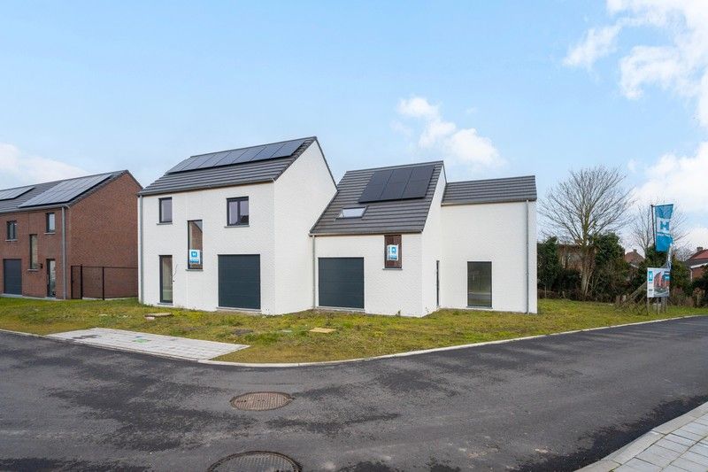 Laatste halfopen nieuwbouwwoning Jabbeke foto {{pictureIndex}}