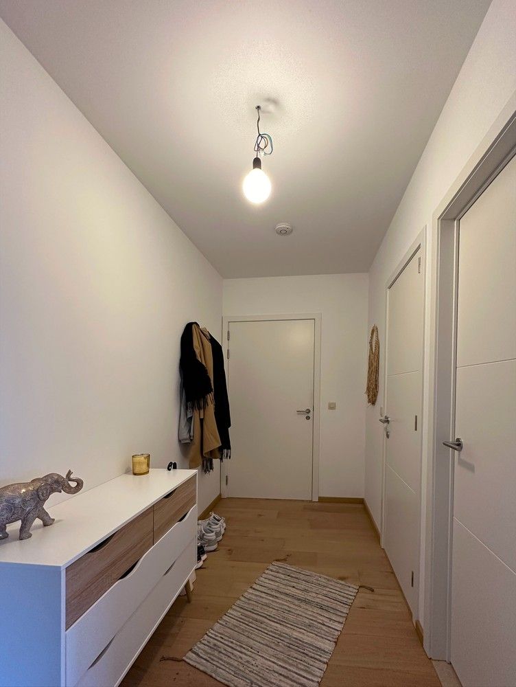 Gloednieuw, gelijkvloers appartement met 2 slaapkamers & autostaanplaats! foto 5