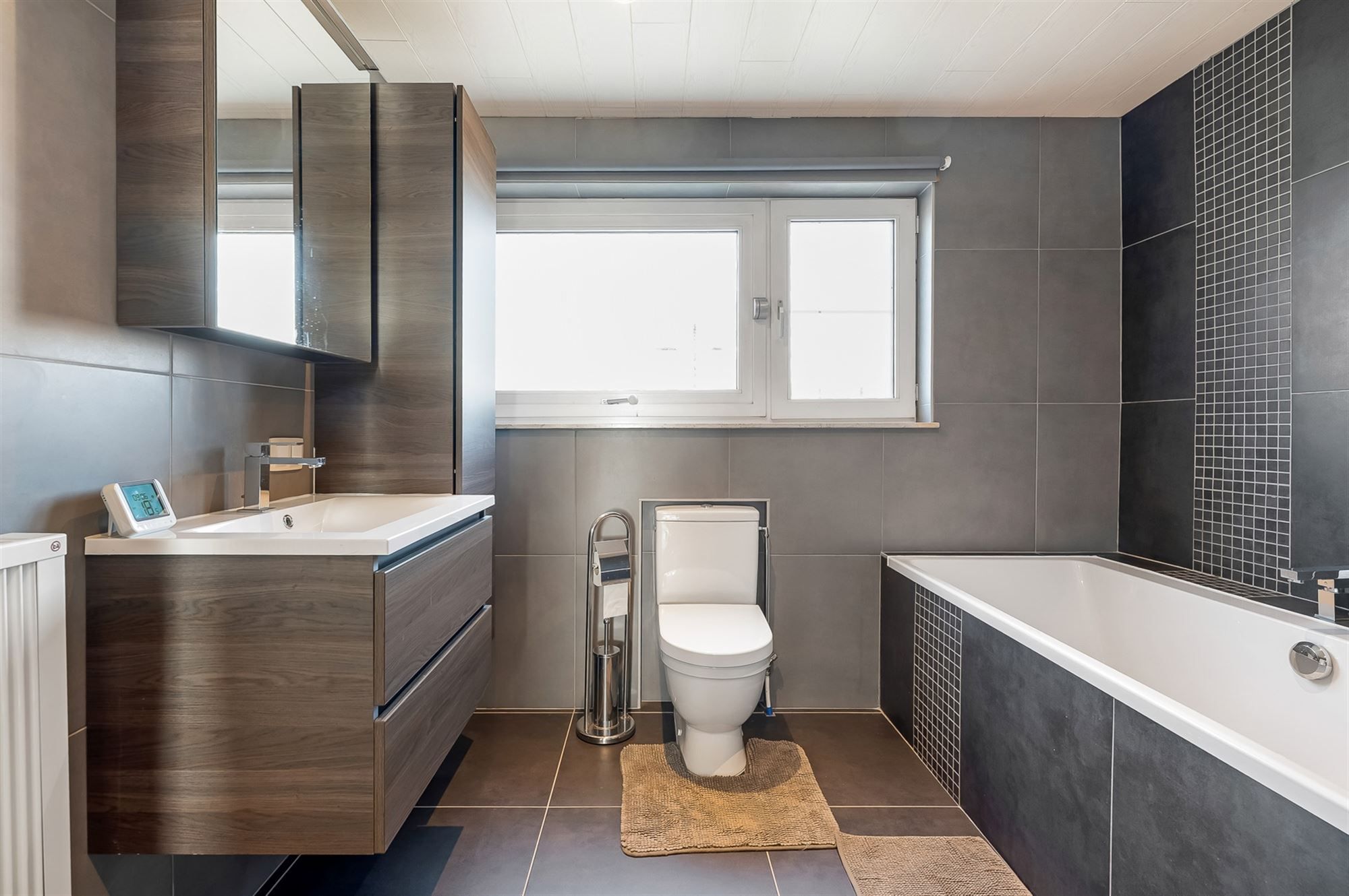 GERENOVEERDE WONING IN DOODLOPENDE STRAAT foto 13