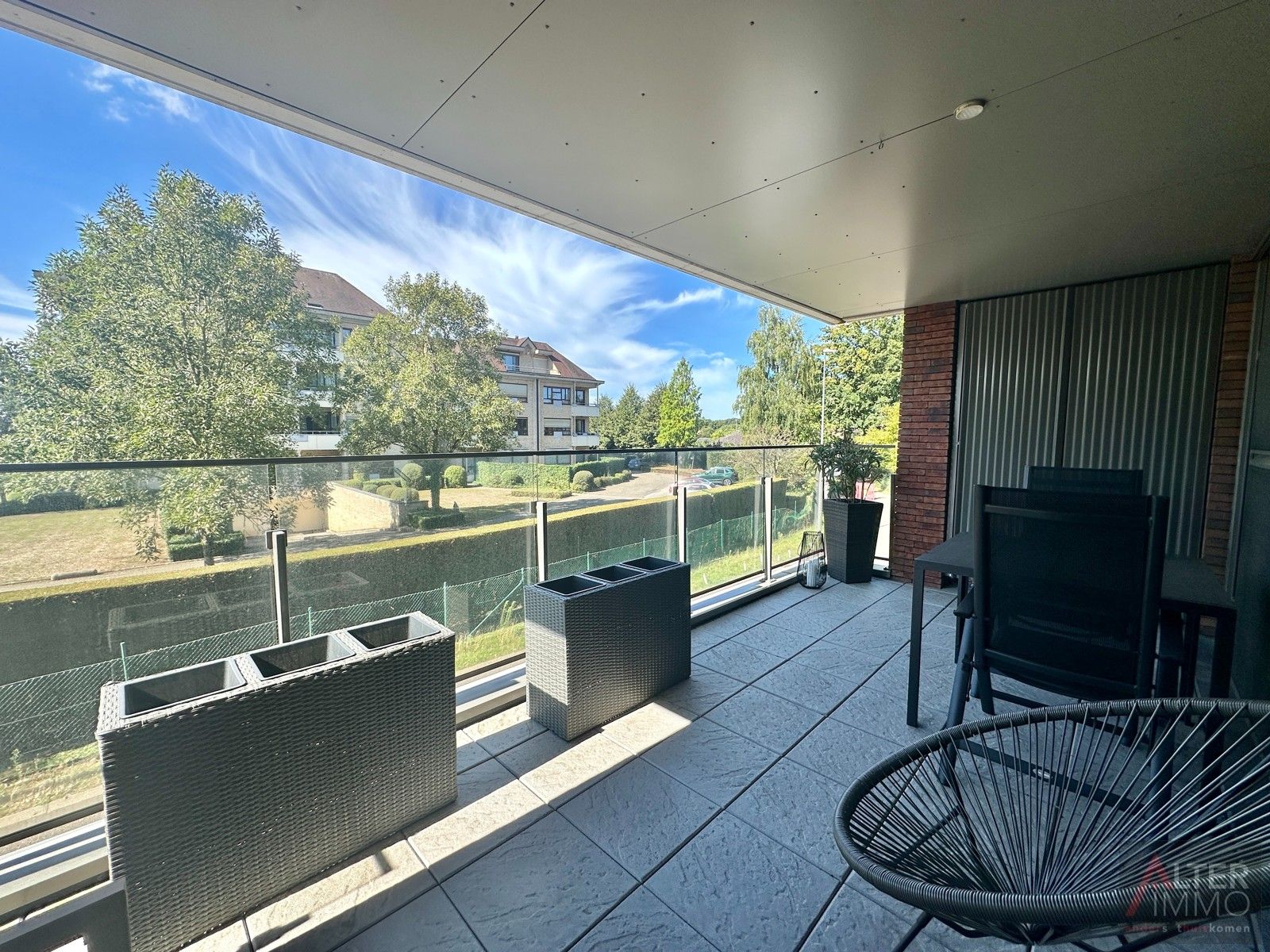 Instapklaar, centraal gelegen 2-slaapkamer appartement met terras en ondergrondse parking! foto 19