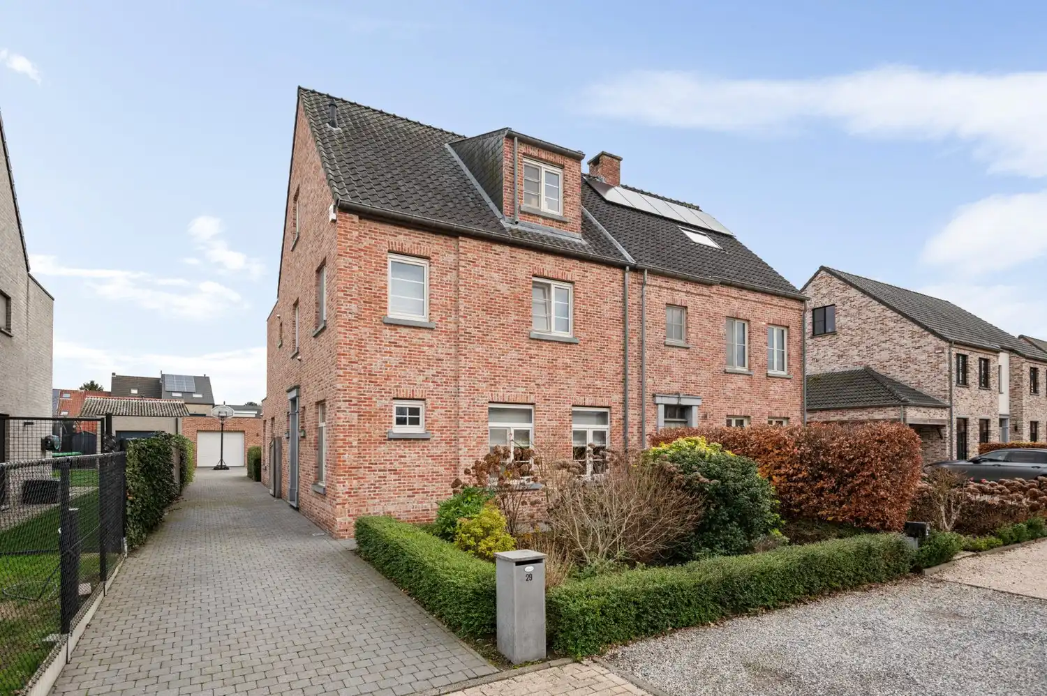 TOPLOCATIE! H.O.B. MET 4 SLK, GARAGE EN TUIN! foto {{pictureIndex}}