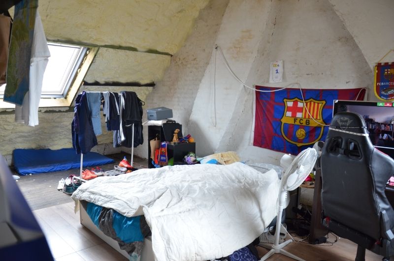 Te koop te Moorslede : Verder af te werken  gezinswoning met 3 slaapkamers, inpandige garage,  zonnige diepe  tuin mét uitweg en dubbele garage, zonnepanelen. foto 18