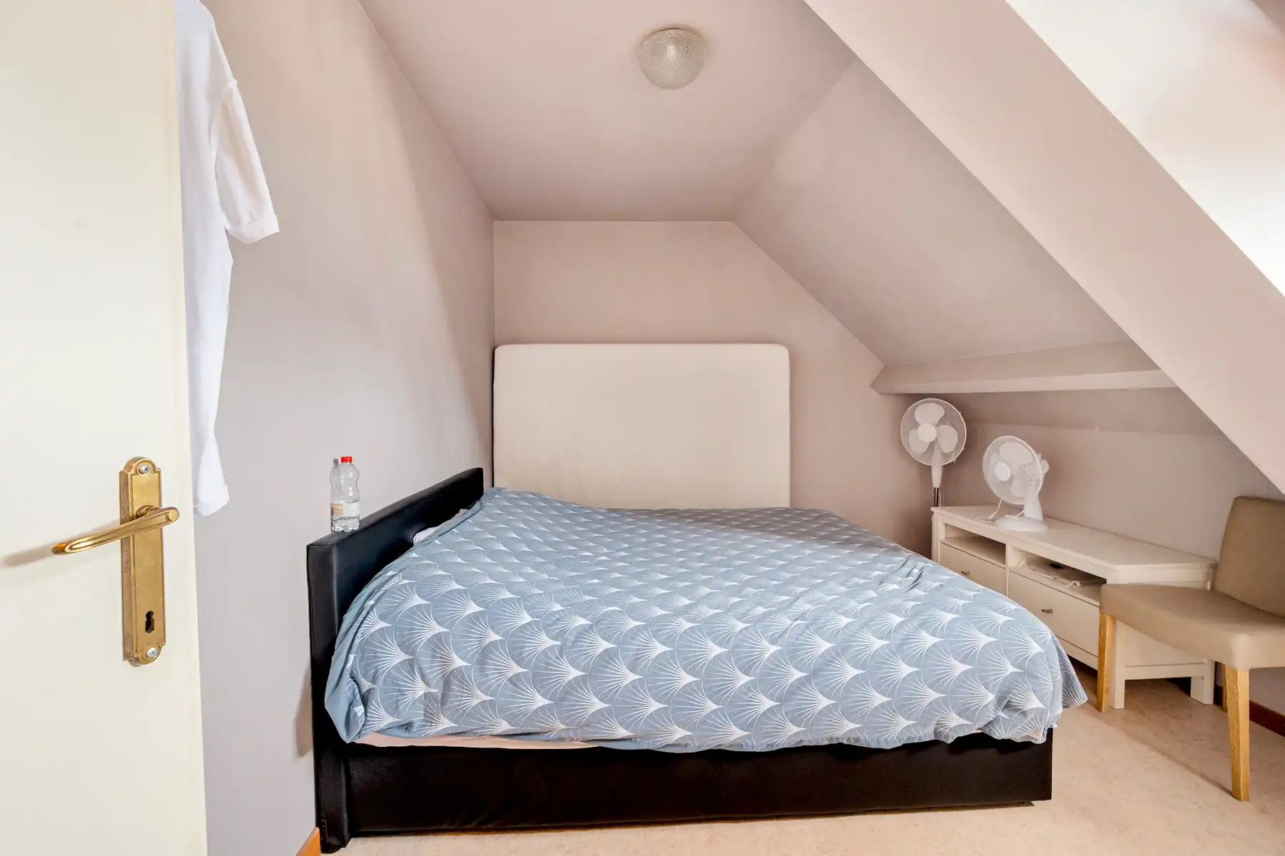 Opbrengsteigendom met 2 appartementen en handelsruimte foto 25