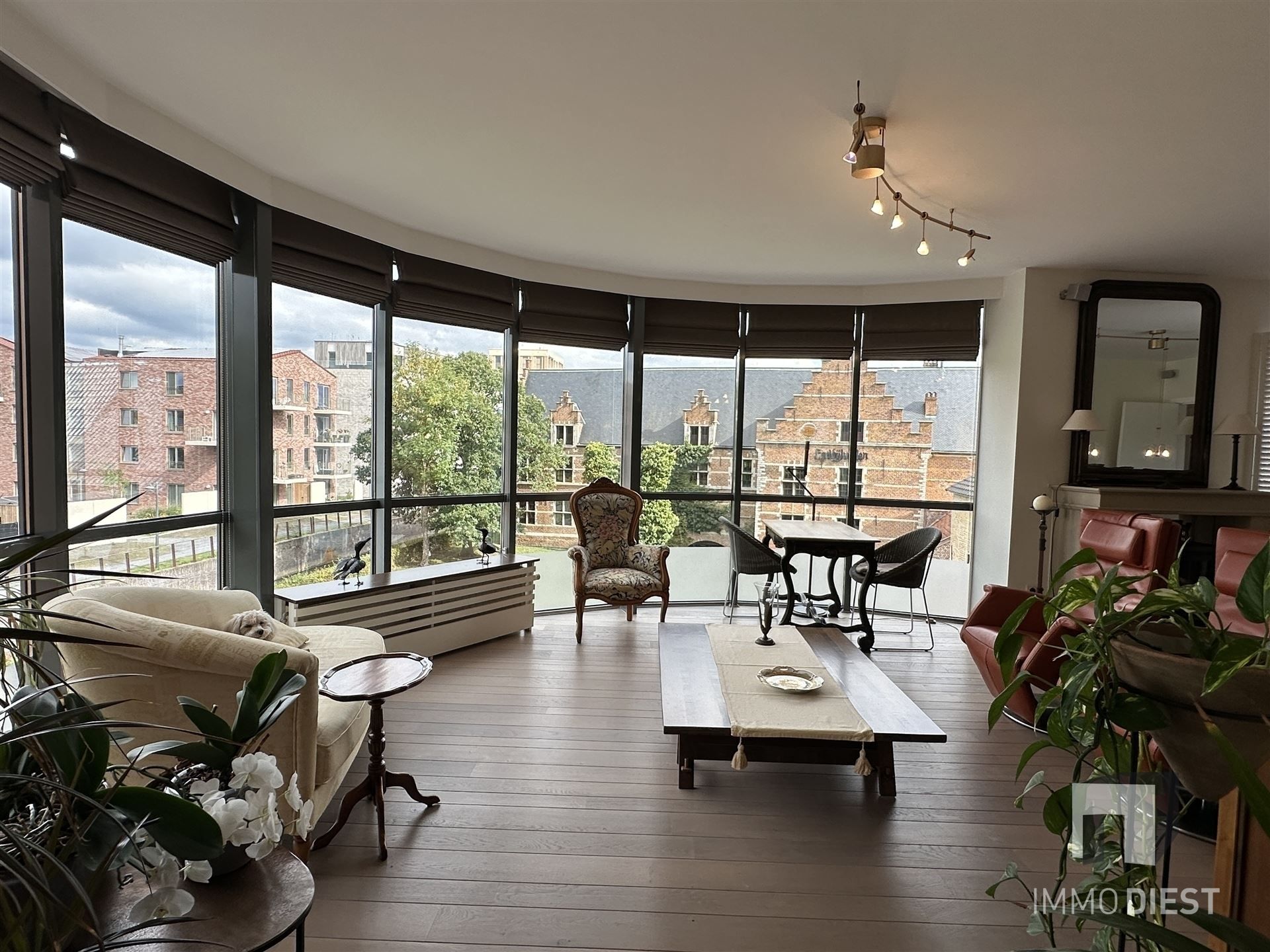 Villa appartement met zicht op de Ezeldijkmolen - 3 slpks, terras en parking foto 5