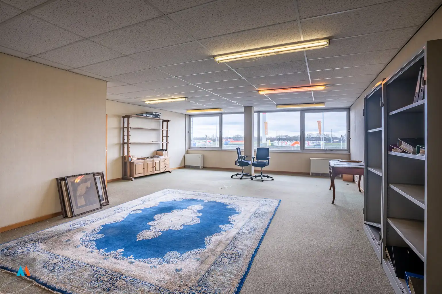 Kantoorgebouw foto 5