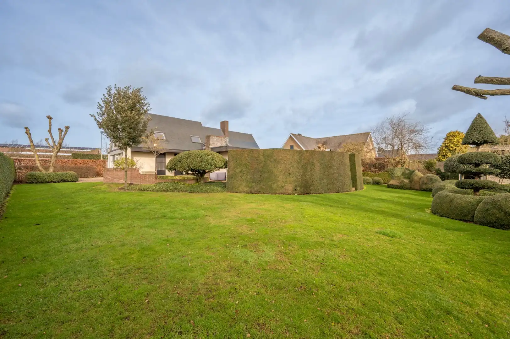 Alleenstaande villa op groot perceel te Moerkerke foto 2