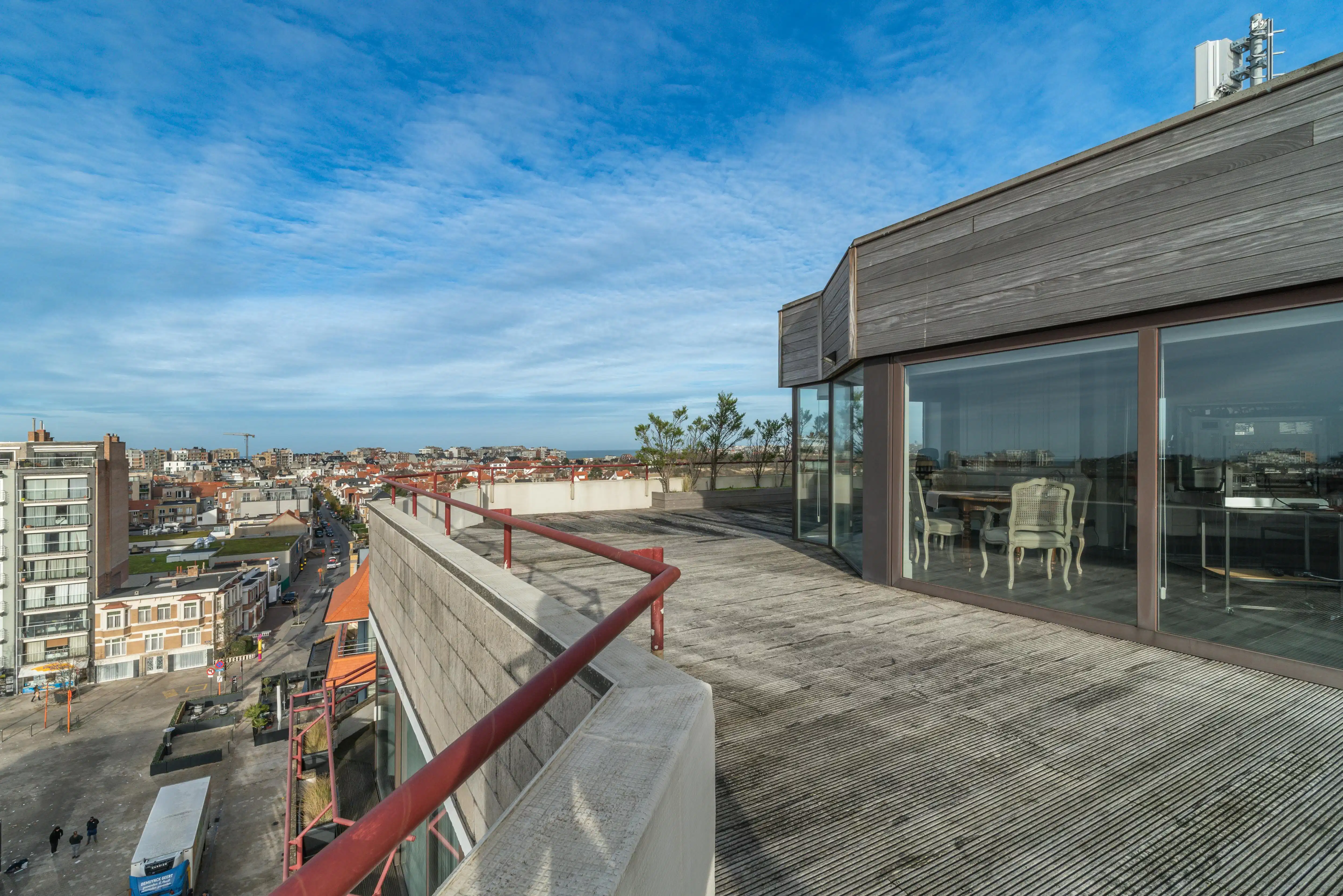 Penthouse met magnifiek zicht op de markt van De Panne foto 12