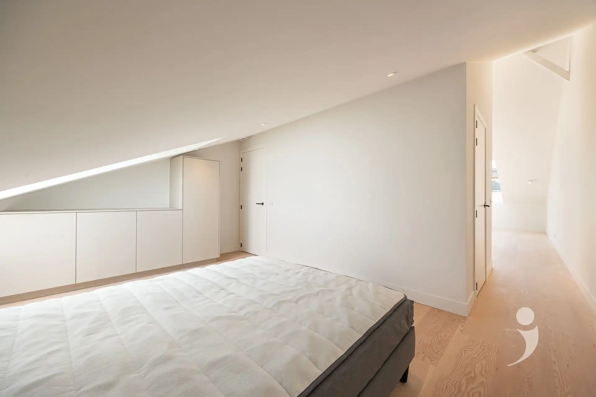 Exclusief gerenoveerd appartement op toplocatie in Leuven foto 11