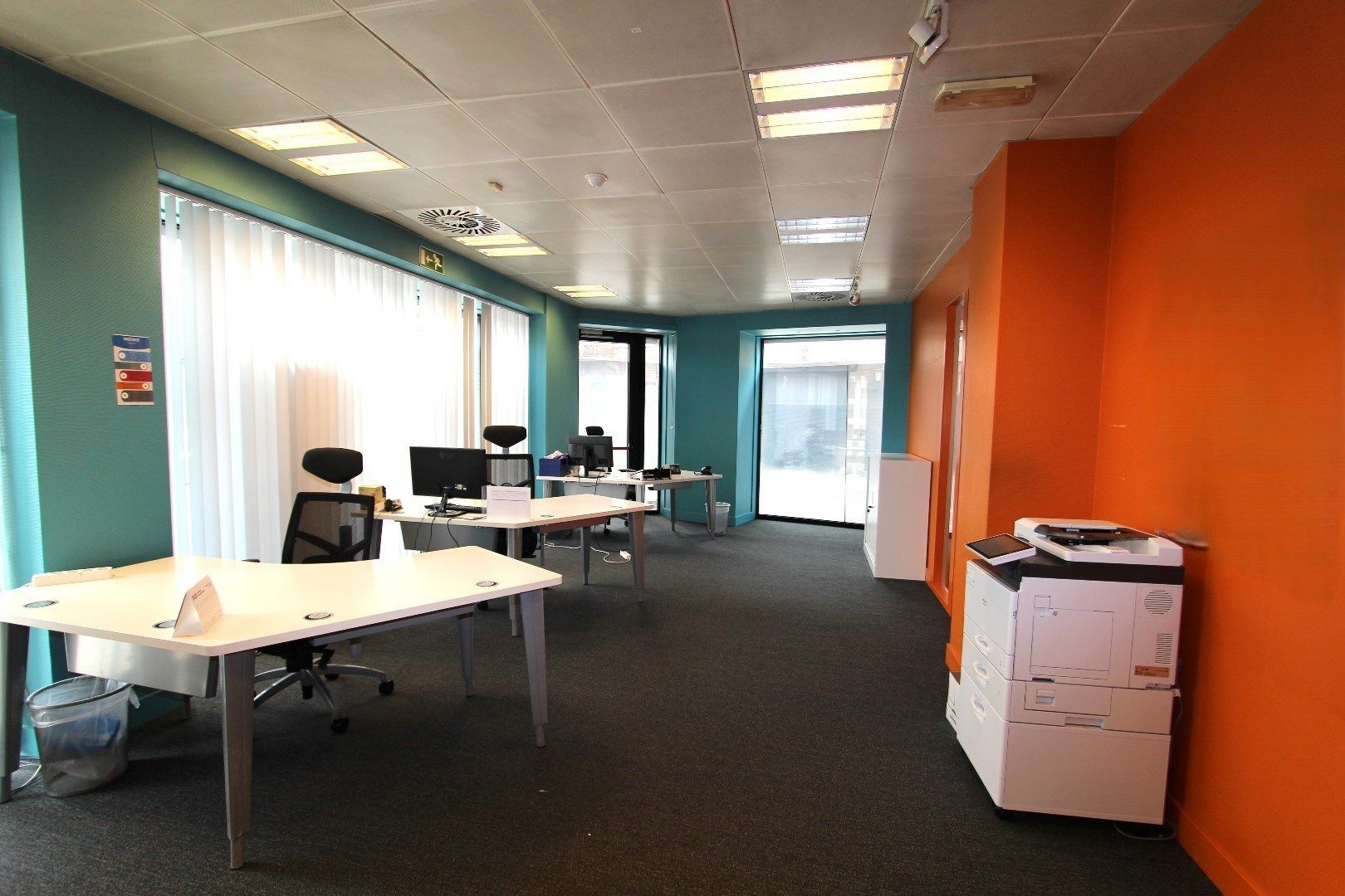 UITSTEKEND GELEGEN HANDELSPAND - MODERN INGERICHT EN INSTAPKLAAR foto 3