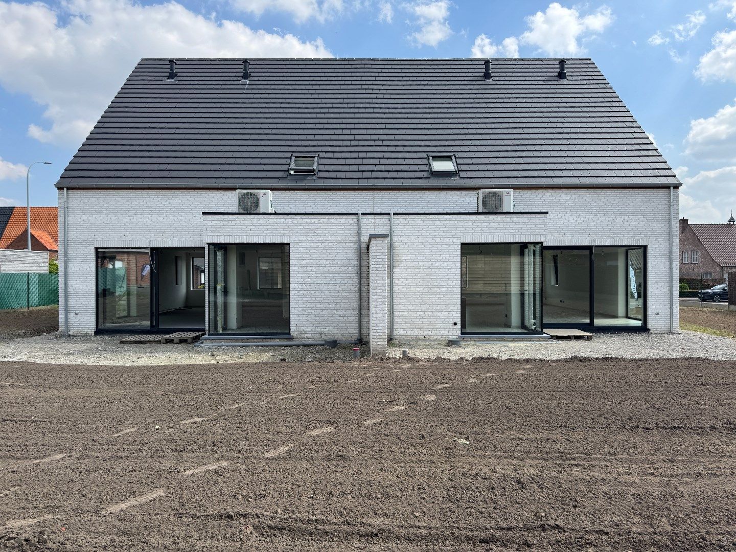 Nieuwbouwwoning met 3 slaapkamers vlakbij centrum Meulebeke foto 3