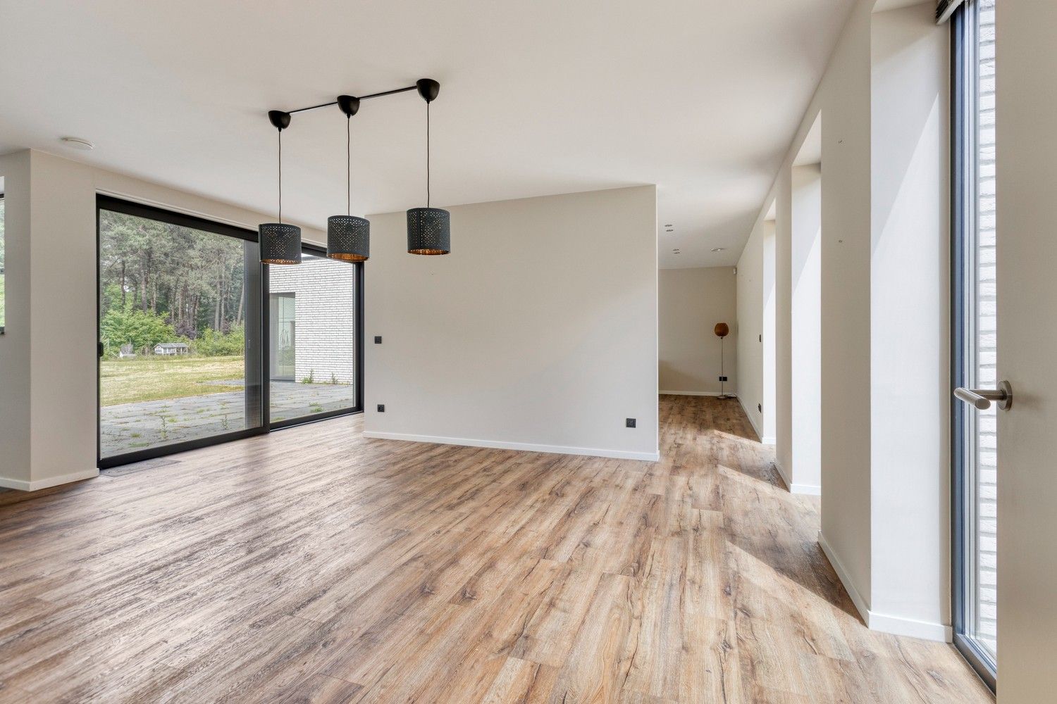 Ruime, energiezuinige bungalow op een toplocatie in residentiële villawijk foto 8