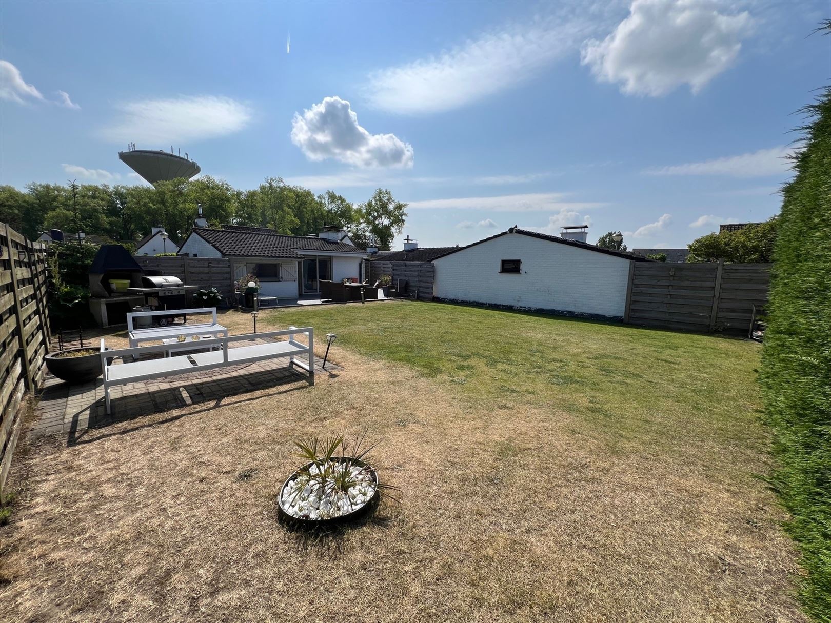 Topgelegen vakantiewoning op groot perceel in perfecte staat foto 11