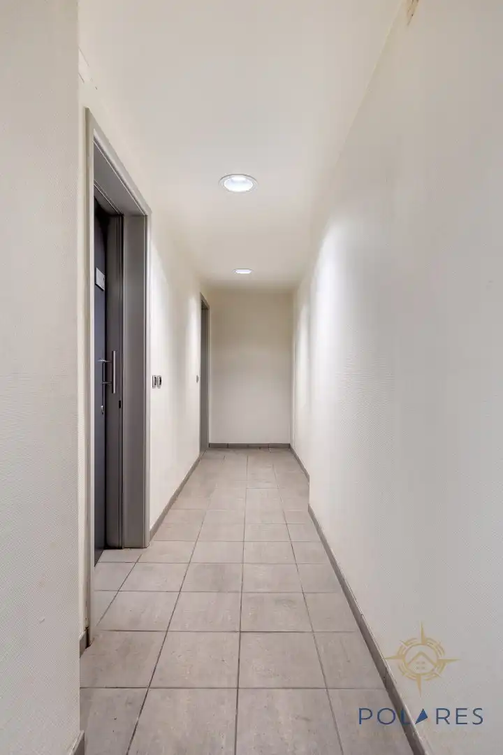 Zeer groot kantoorpand in de winkelstraat van Vilvoorde foto 26