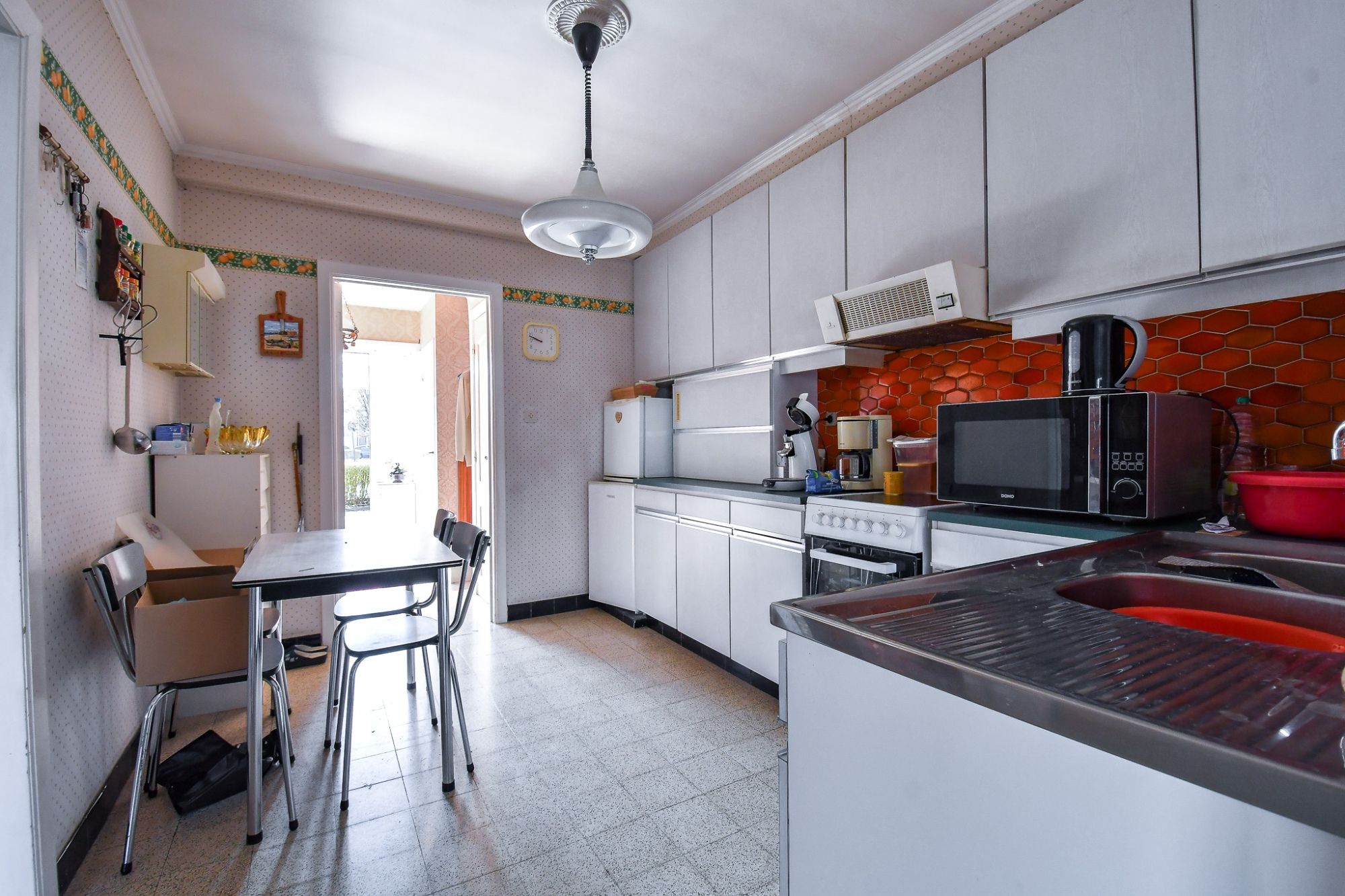 LICHTRIJKE WONING met  3 SLPK - GARAGE EN ZONNIGE TUIN foto 9