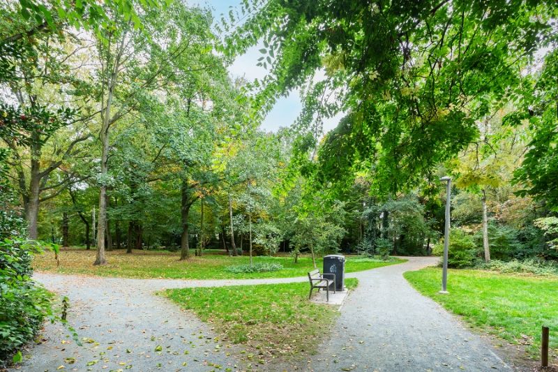 Ruim en lumineus, instapklaar 2 slpk. app. met terras en zicht op het groen+P! foto 19