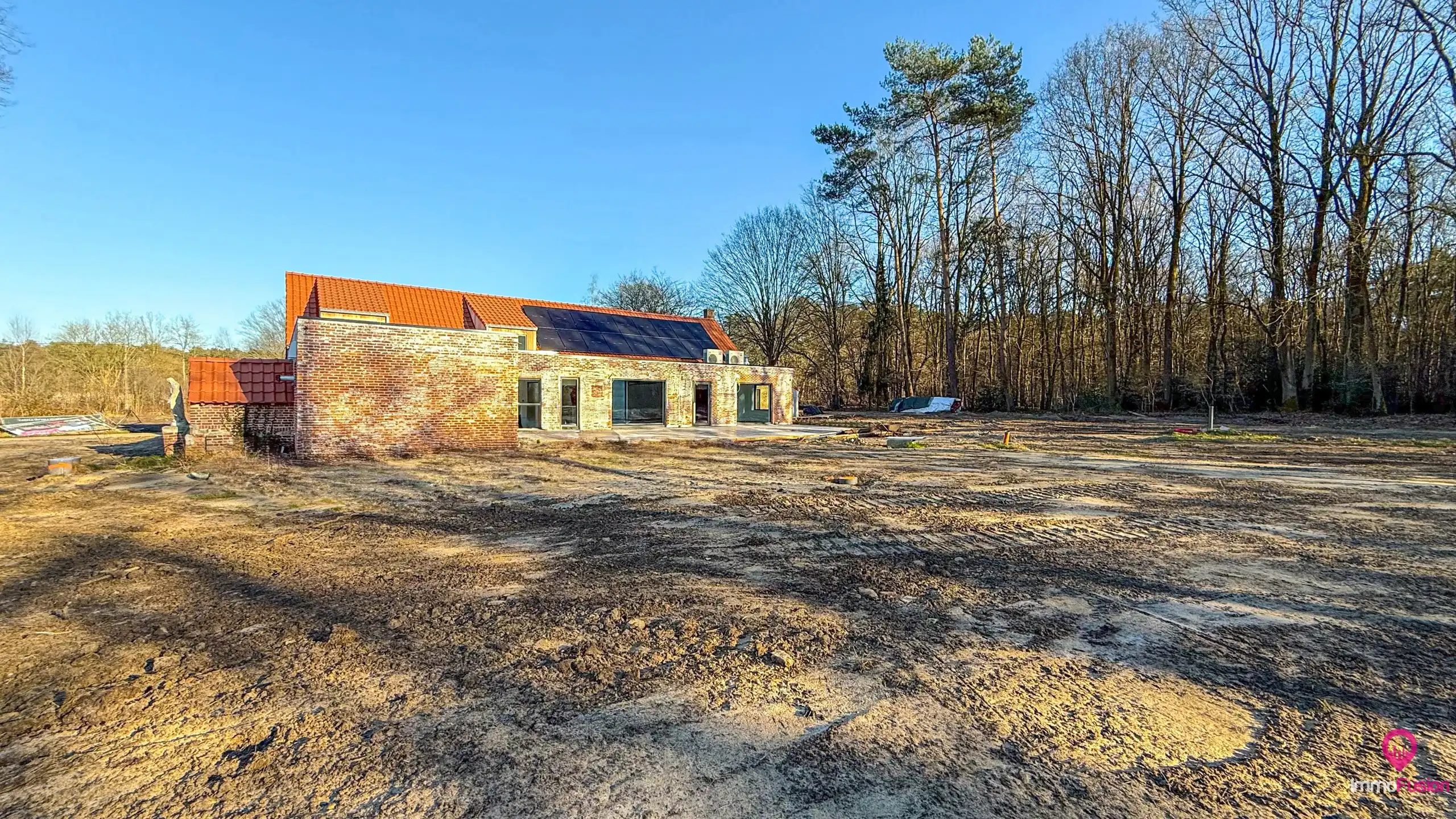 Multifunctioneel horecapand op een perceel van 1.9 hectare! foto 56