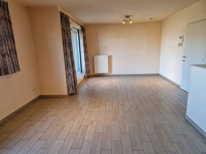 Gezellig appartement met twee slaapkamers, garage en groot terras foto 3