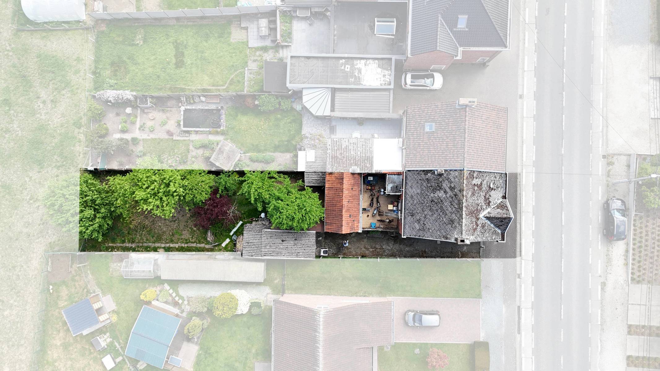Halfopen bebouwing met tuin foto 12