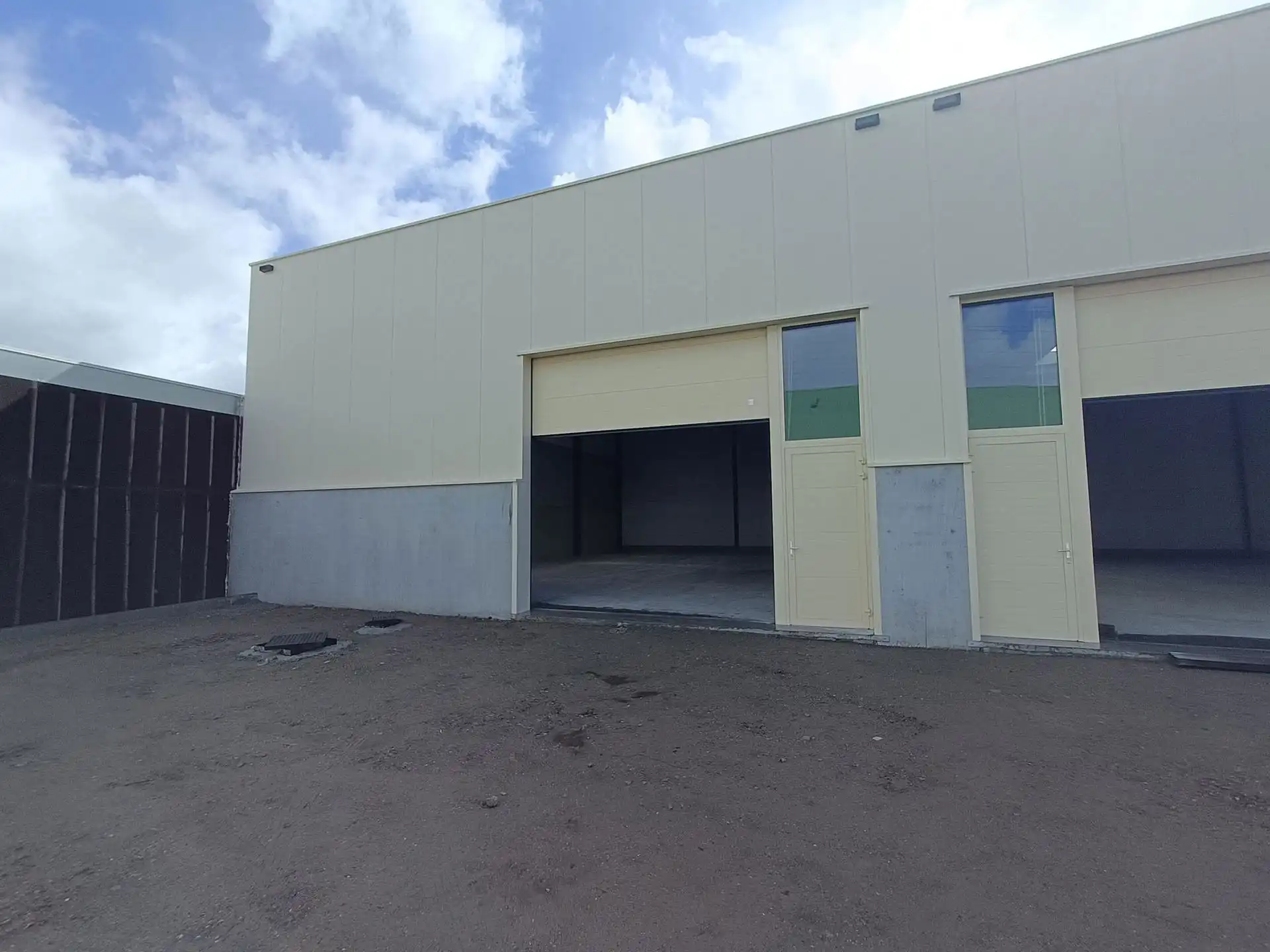 Bedrijfsvastgoed te huur Middelmolenlaan 50 - 2100 Antwerpen Deurne