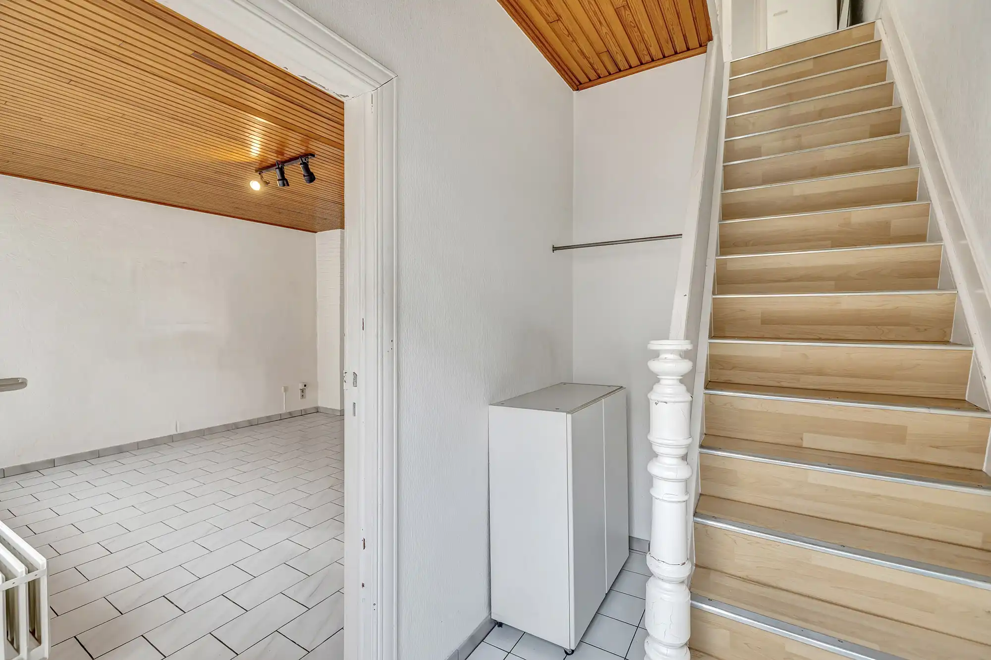 Te renoveren woning met veel potentieel nabij centrum foto 2