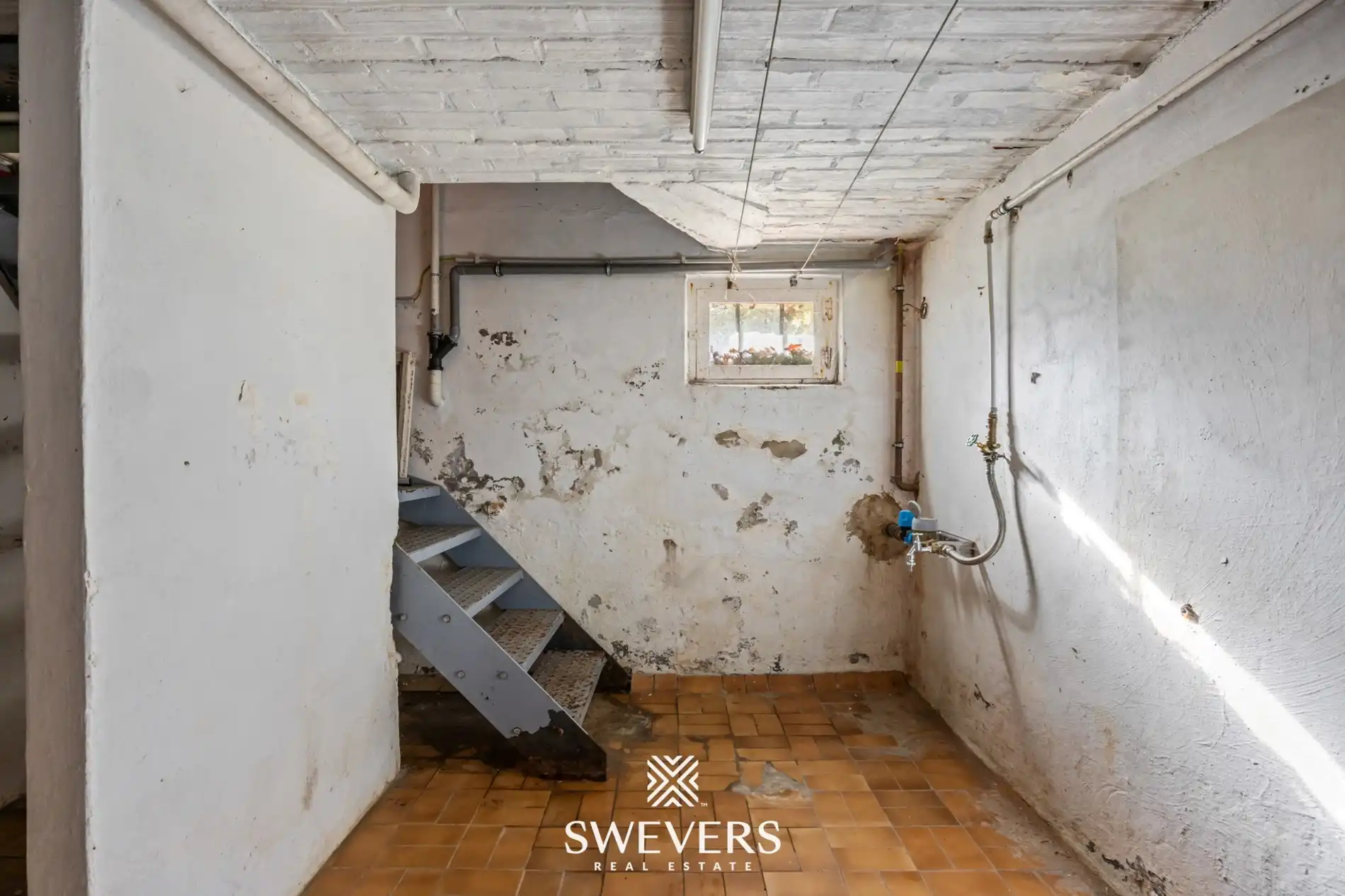 Ruime te renoveren woning op zonnig perceel van 2.325 m² nabij centrum Zonhoven foto 22