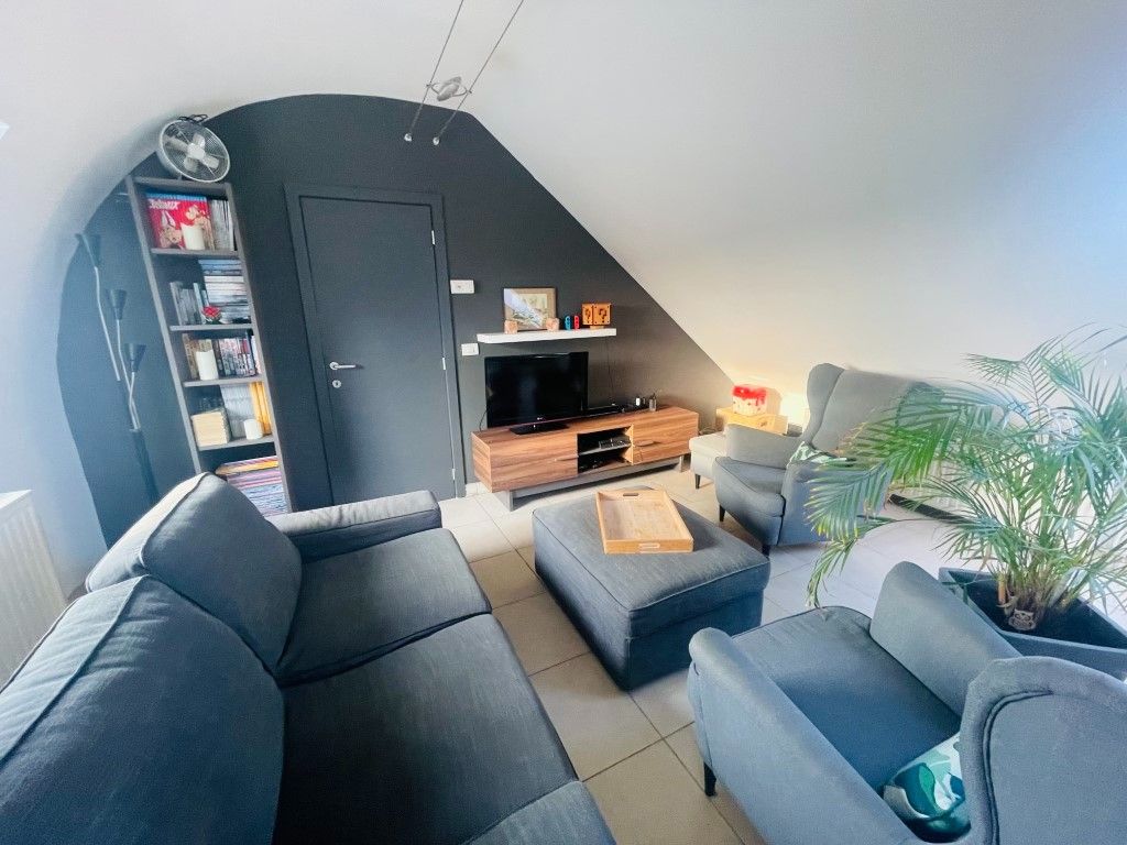 Kristus -Koning  Gezellig LICHTRIJK ENERGIEZUINIG appartement met 1 slaapkamer+ autostaanplaats in open lucht, LIFT in het gebouw. foto 5