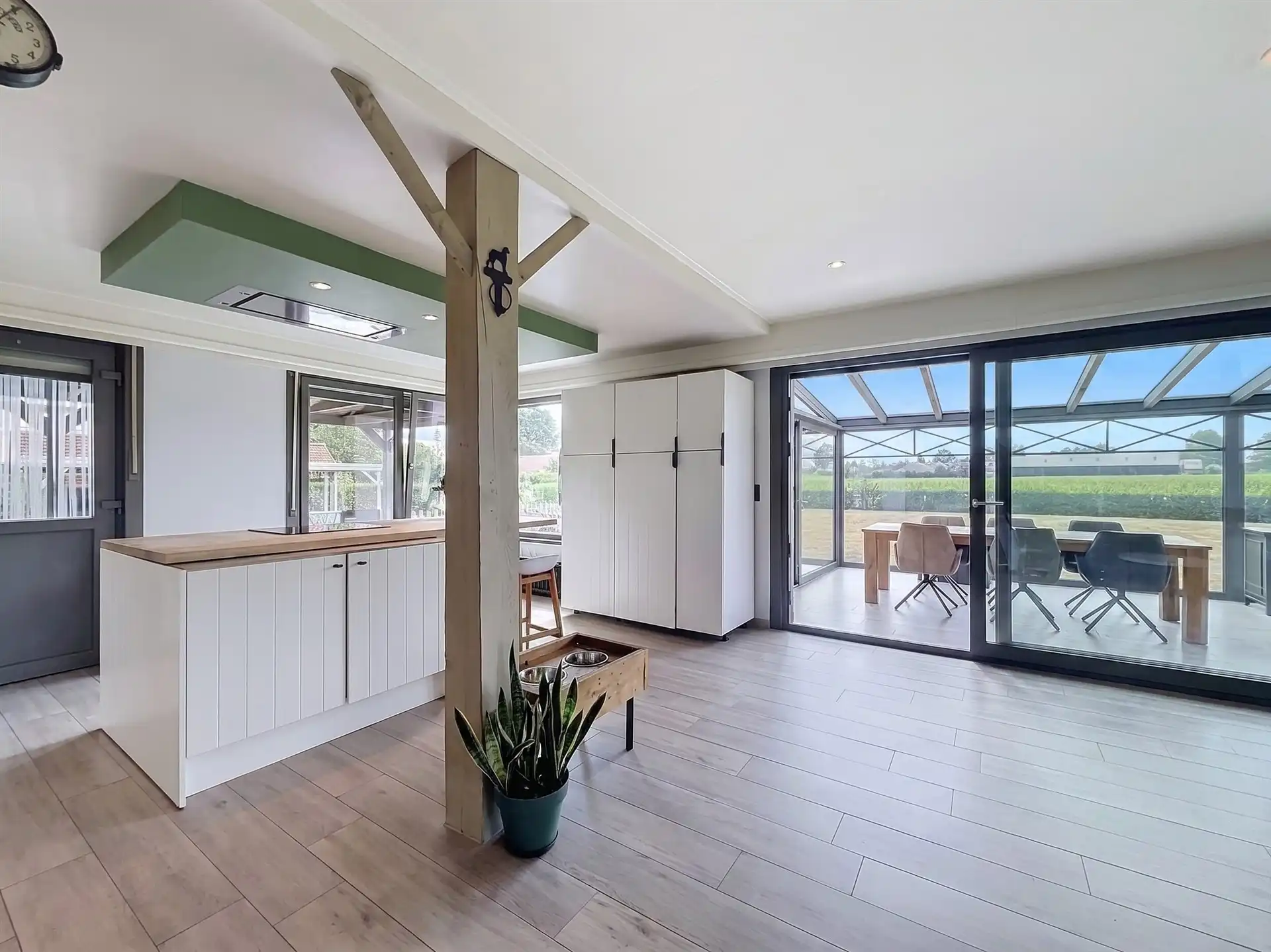 Prachtige bungalow met rust, ruimte en groen op een prachtig perceel van 4.000 m² in Temse (Velle) foto 9
