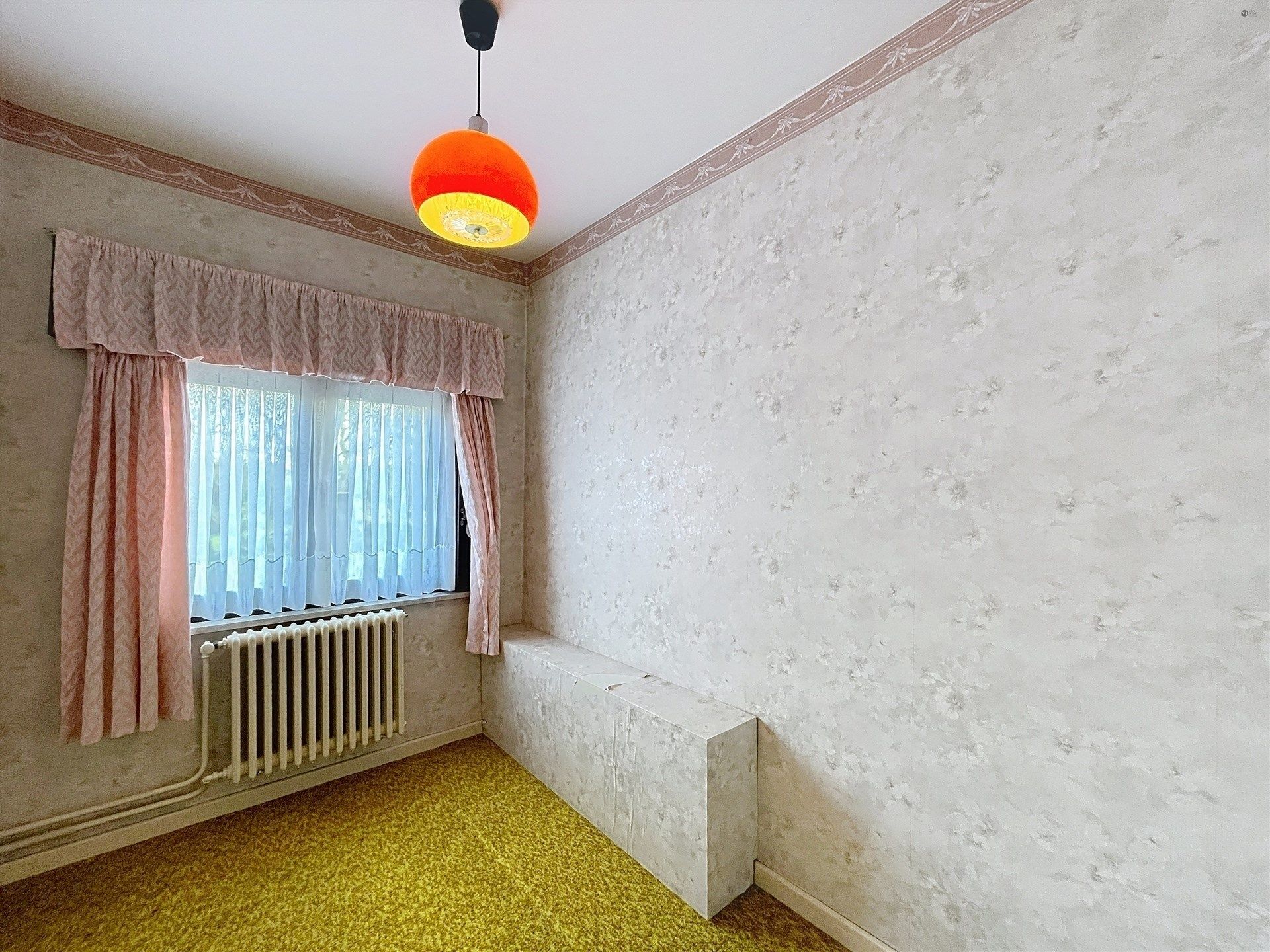 Halfopen bebouwing met 3 slpk & garage op een perceel van 428 m² foto 14