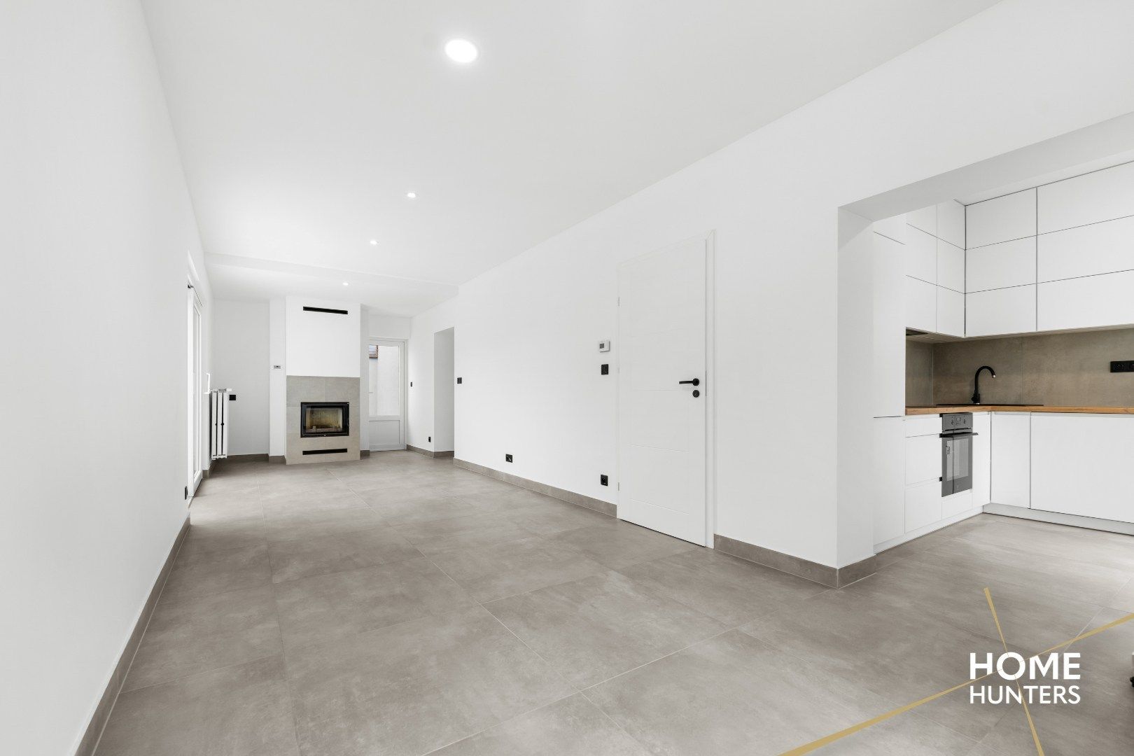 Gerenoveerde woning met 3 slaapkamers, zonnige tuin en een garage foto 12