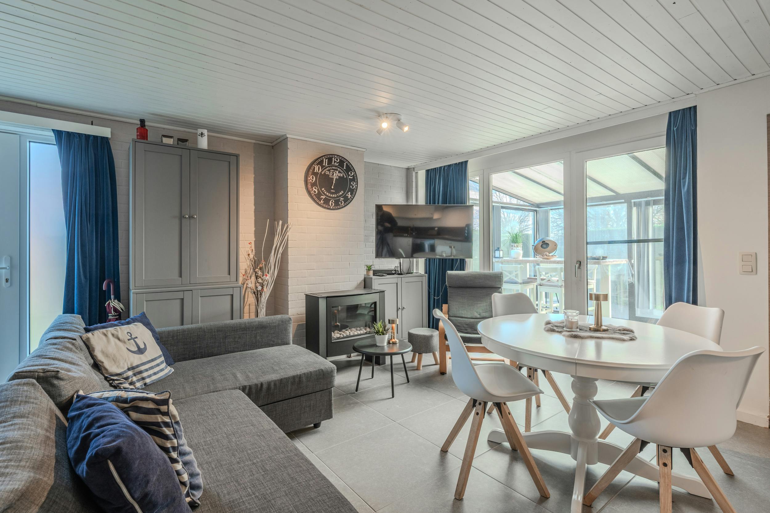 Rustig gelegen vakantiewoning met tuin te koop te Westende! foto 6